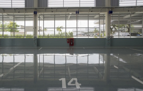 What are the benefits of polyurethane flooring