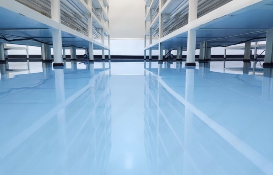 Why is a resin floor a good choice for a commercial or industrial space